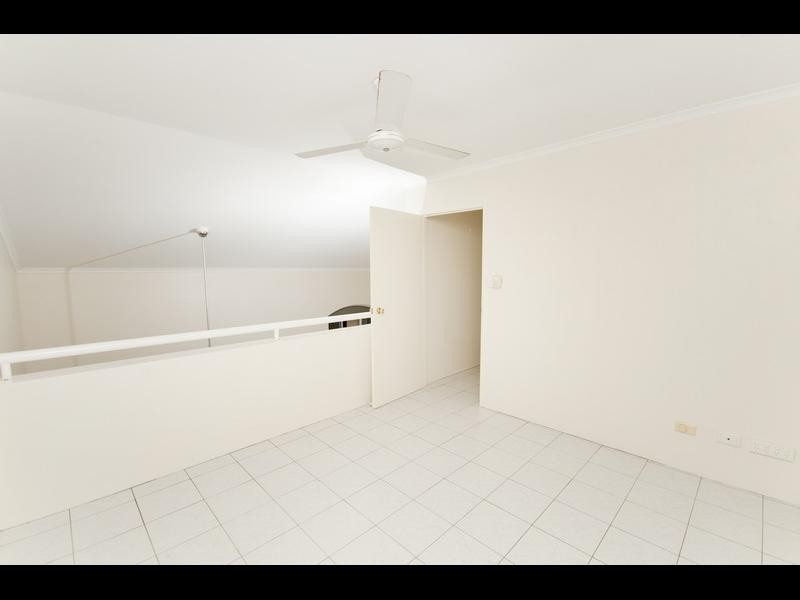 19 Southerden Drive, Mooroobool QLD 4870