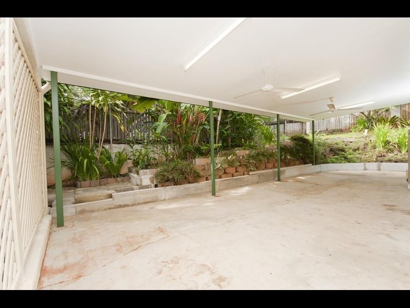 19 Southerden Drive, Mooroobool QLD 4870