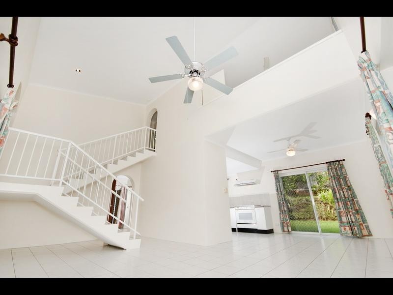 19 Southerden Drive, Mooroobool QLD 4870