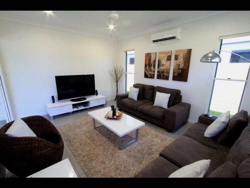 27 Norwood Crescent, Trinity Park QLD 4879