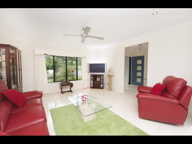 96 McFarlane Drive, Kanimbla QLD 4870