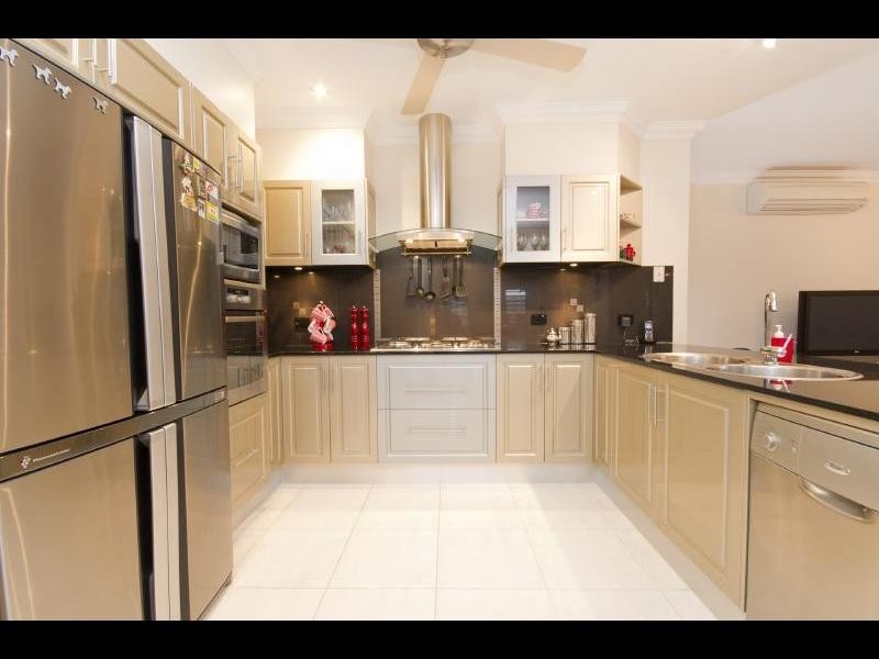 96 McFarlane Drive, Kanimbla QLD 4870