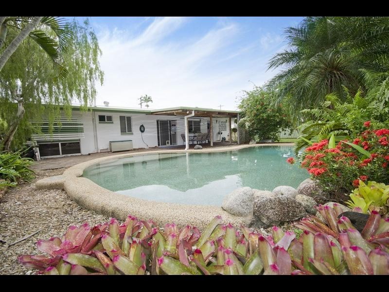 5 Norris Street, Whitfield QLD 4870