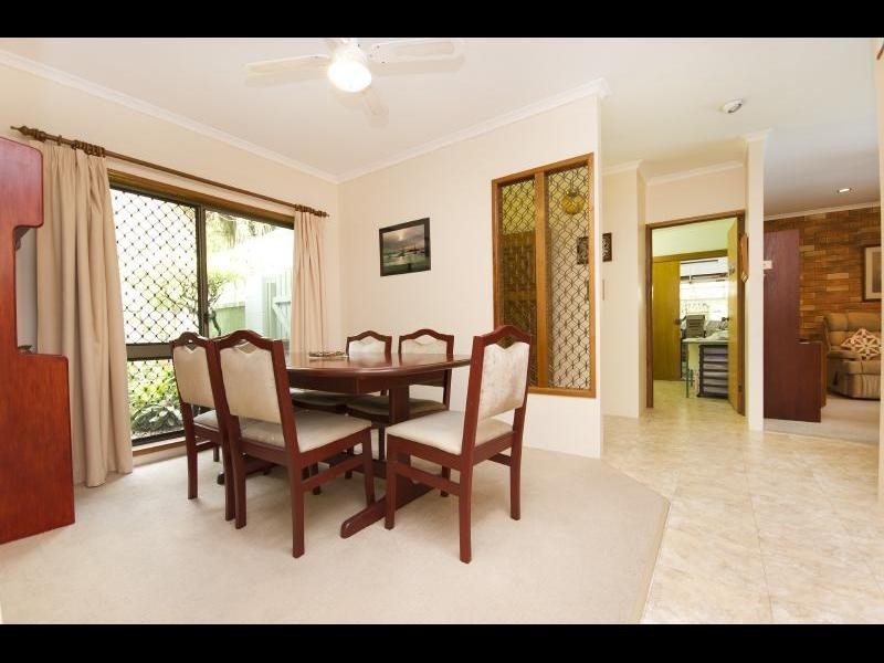 36 Minerva Avenue, Mooroobool QLD 4870