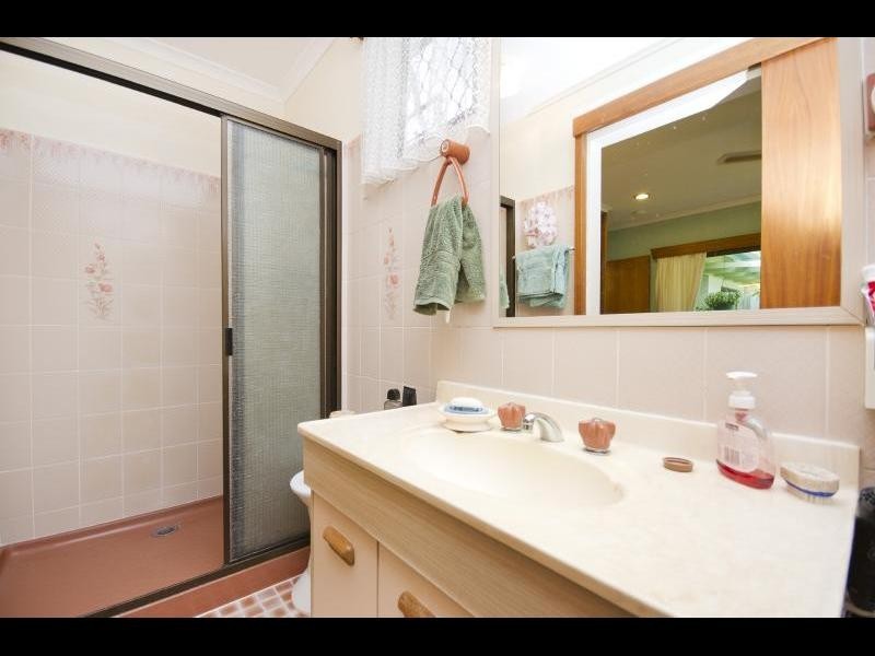 36 Minerva Avenue, Mooroobool QLD 4870