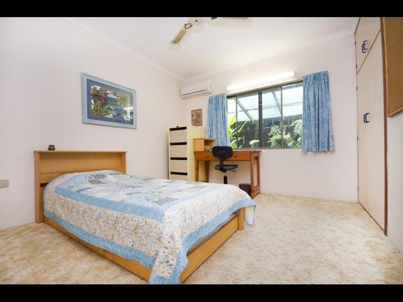 36 Minerva Avenue, Mooroobool QLD 4870