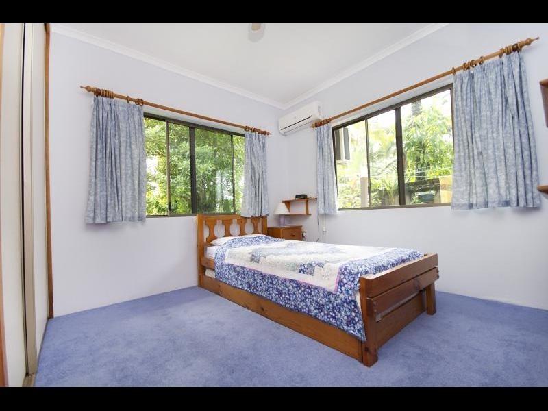36 Minerva Avenue, Mooroobool QLD 4870