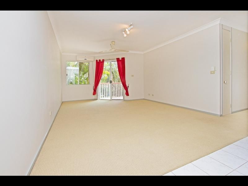 8/19 Springfield Crescent, Manoora QLD 4870