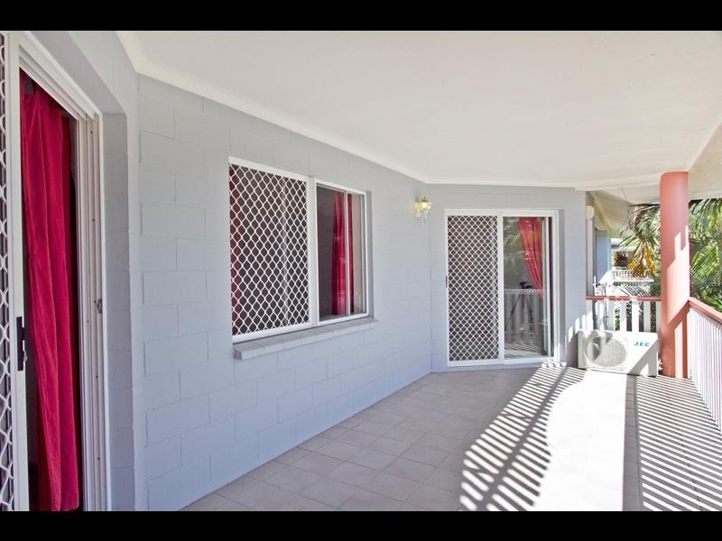 8/19 Springfield Crescent, Manoora QLD 4870