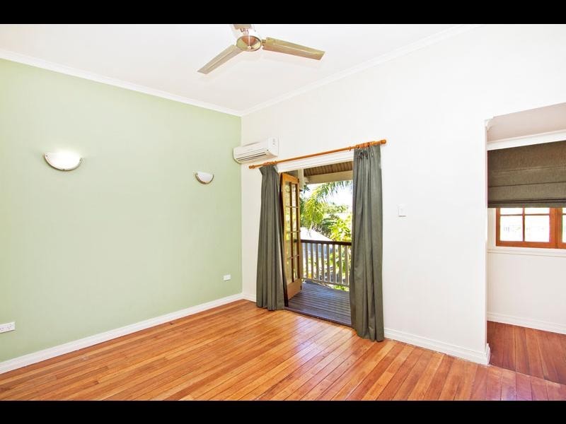 2/404 McCoombe Street, Mooroobool QLD 4870