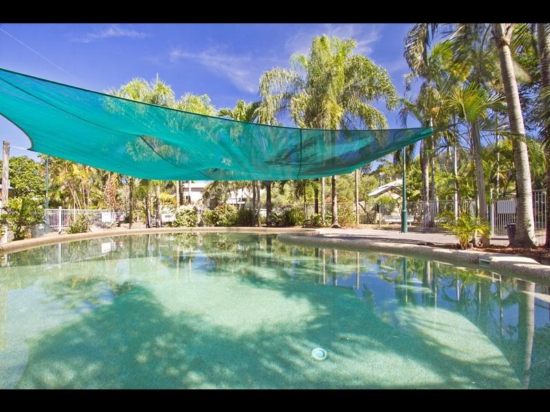 2/404 McCoombe Street, Mooroobool QLD 4870