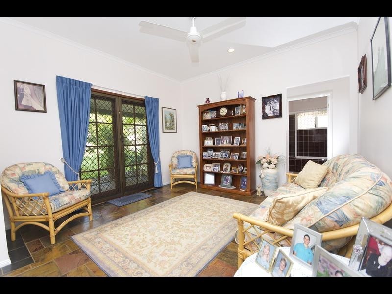 15 Elkhorn Close, Redlynch QLD 4870