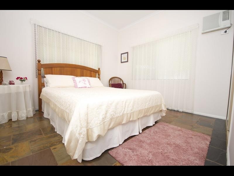 15 Elkhorn Close, Redlynch QLD 4870