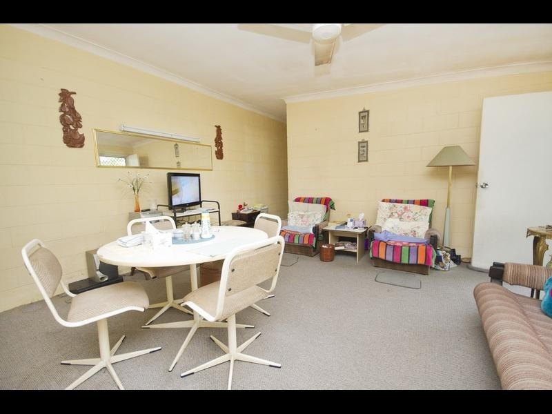 4/12 Sandown Close, Woree QLD 4868