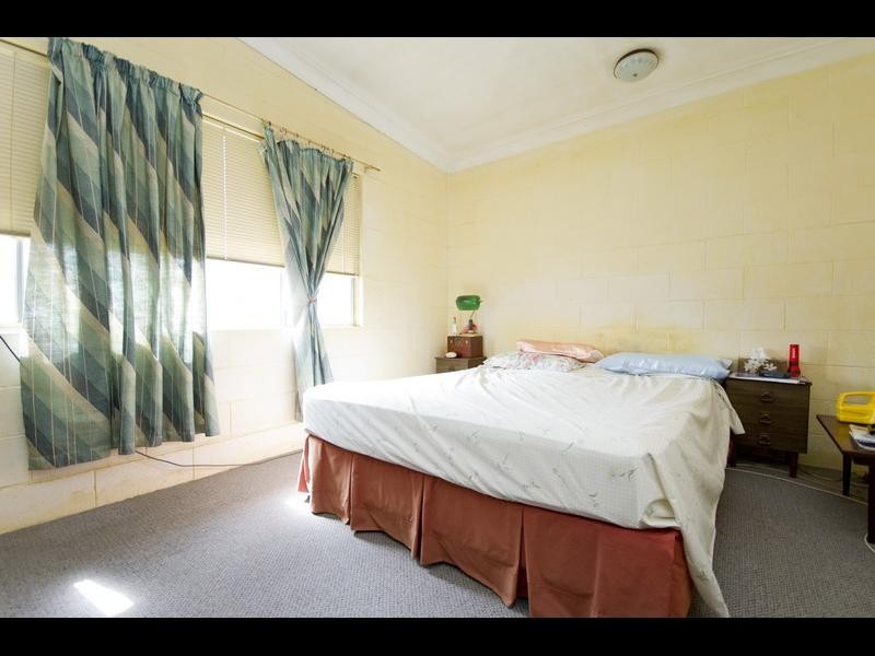 4/12 Sandown Close, Woree QLD 4868