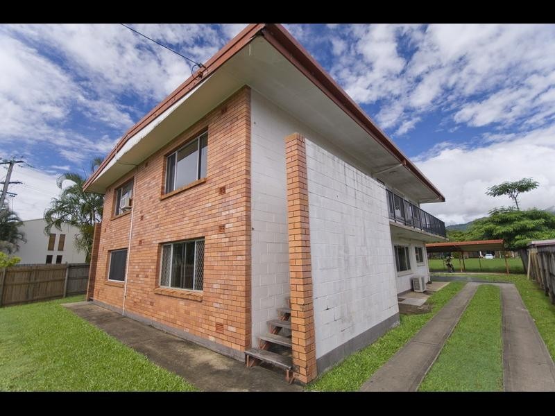 4/12 Sandown Close, Woree QLD 4868