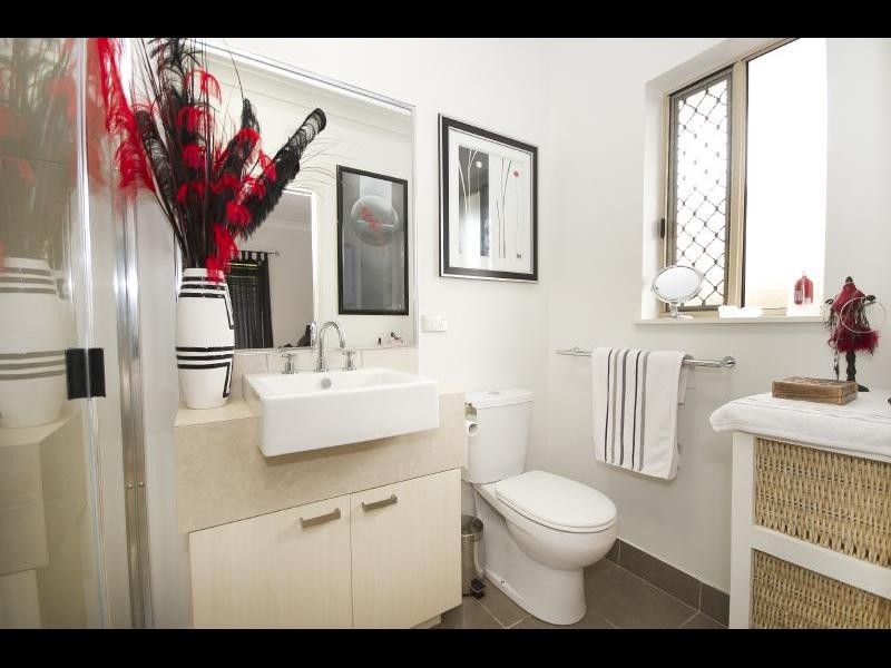 59 Leftwich Street, White Rock QLD 4868