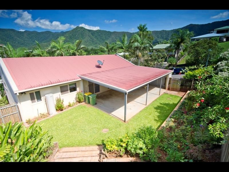 2 Guthrie Close, Bentley Park QLD 4869