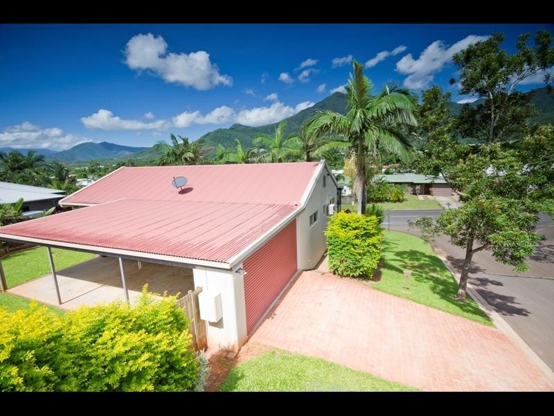 2 Guthrie Close, Bentley Park QLD 4869