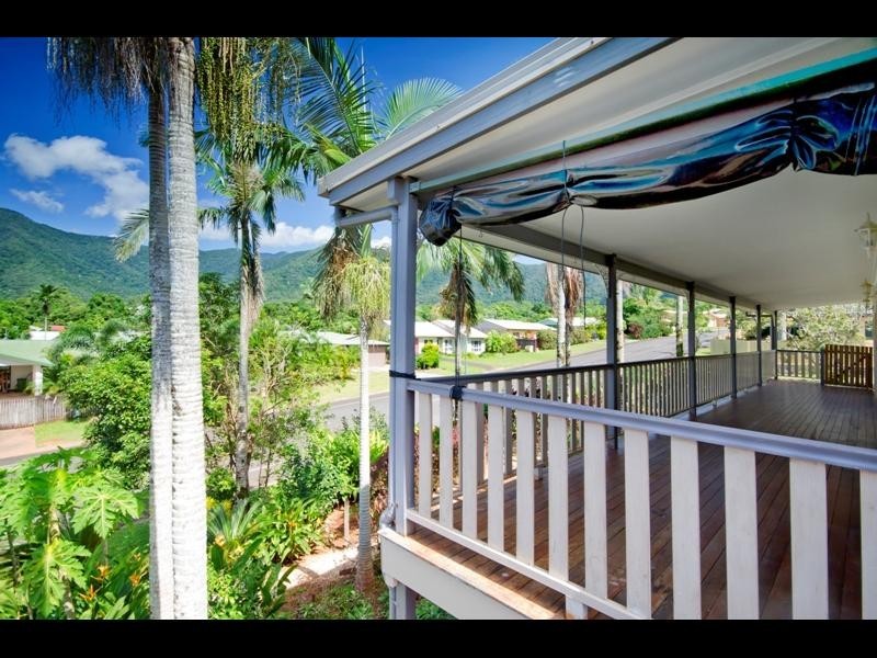2 Guthrie Close, Bentley Park QLD 4869