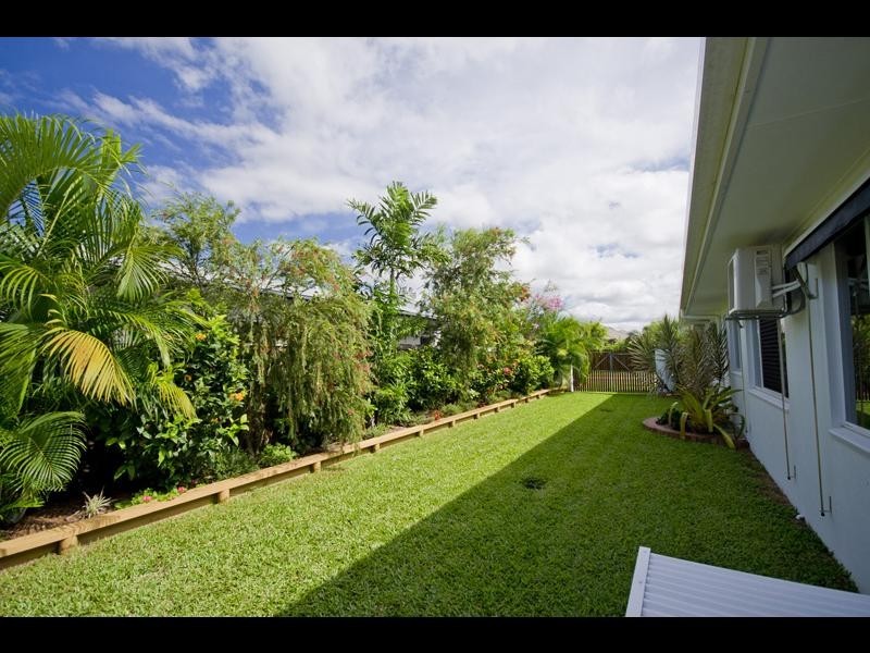 5 Vetiver Street, Trinity Park QLD 4879
