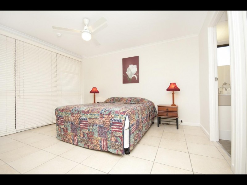 6/249 Esplanade, Cairns North QLD 4870