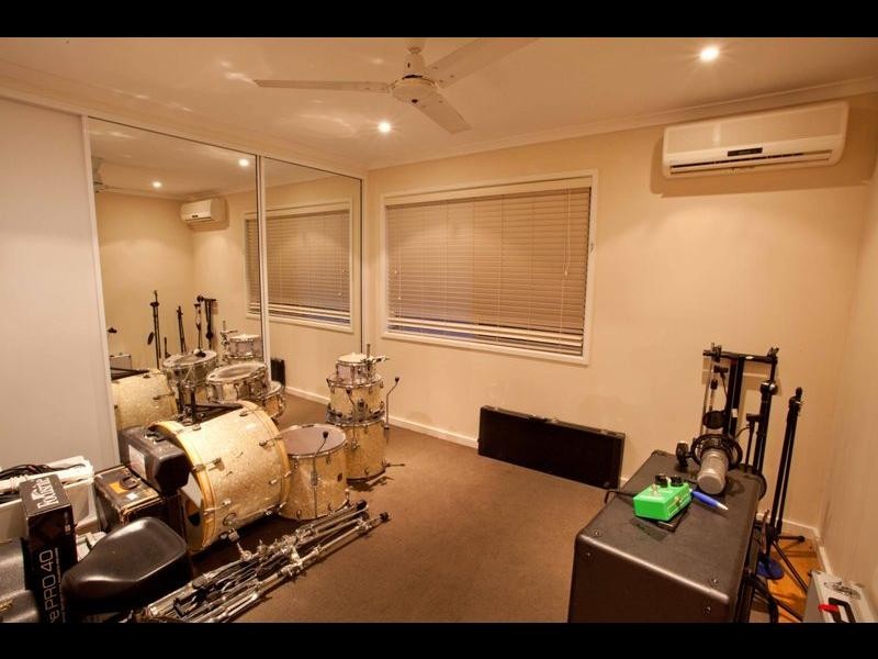 7 Goru Court, Mooroobool QLD 4870