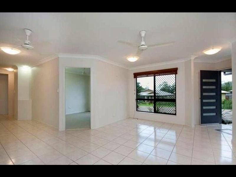 15 Starr Close, Bentley Park QLD 4869