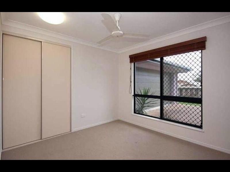 15 Starr Close, Bentley Park QLD 4869