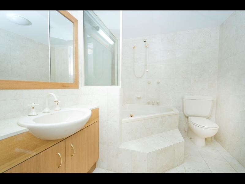 50/8 Munro Terrace, Mooroobool QLD 4870