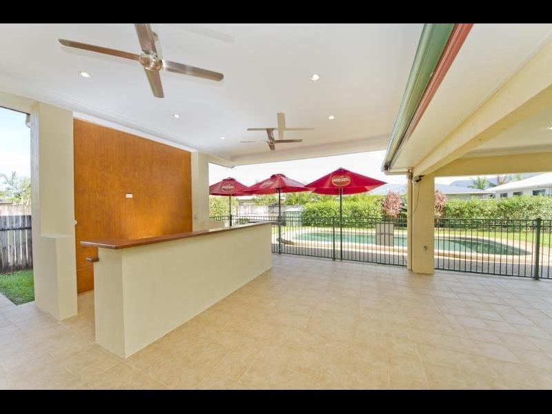 197 McFarlane Drive, Kanimbla QLD 4870