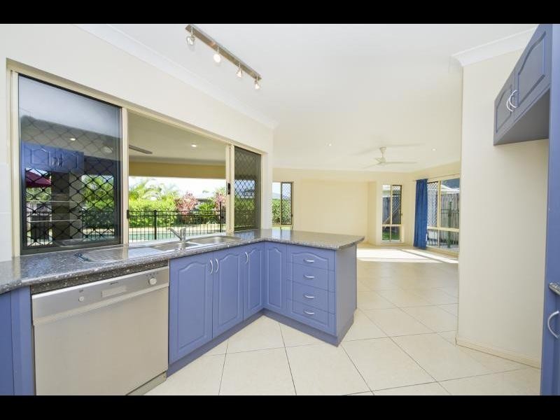 197 McFarlane Drive, Kanimbla QLD 4870