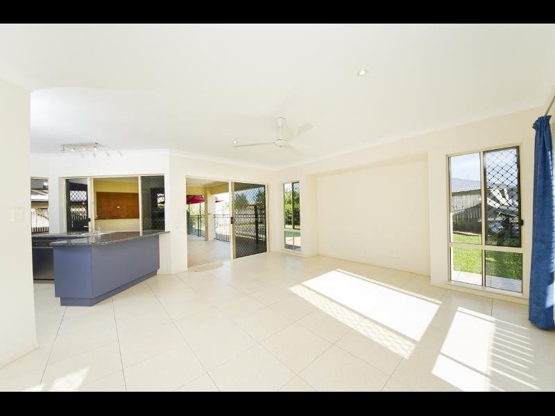 197 McFarlane Drive, Kanimbla QLD 4870