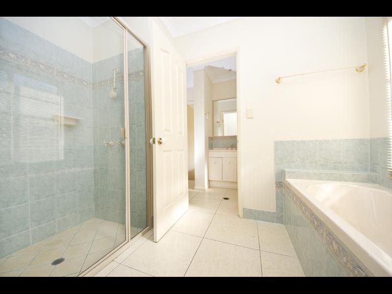 197 McFarlane Drive, Kanimbla QLD 4870