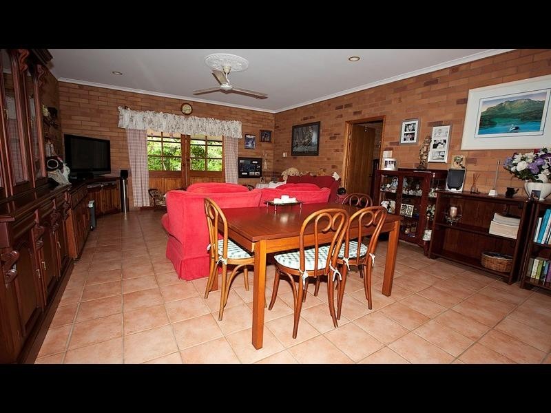 48 Russell Street, Edge Hill QLD 4870