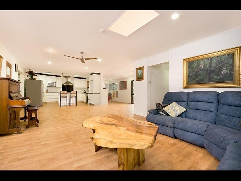 18 Batt Street, Clifton Beach QLD 4879