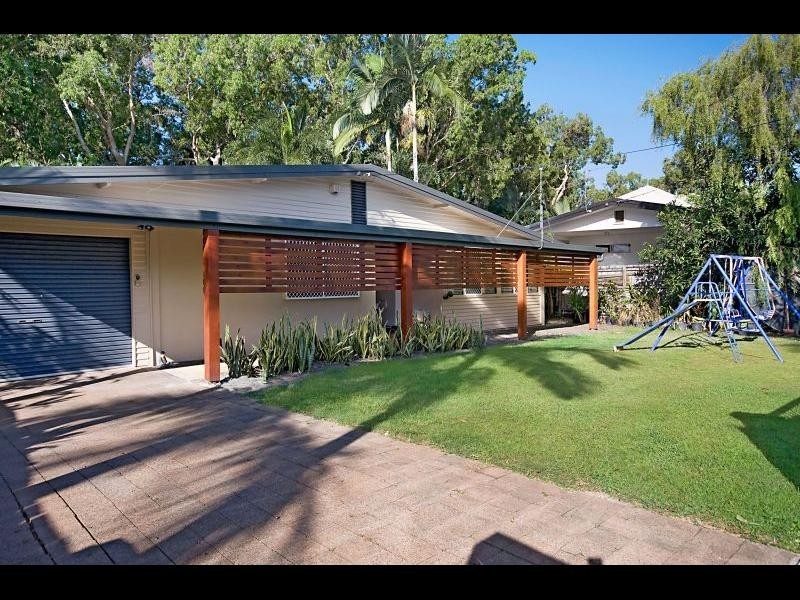 18 Batt Street, Clifton Beach QLD 4879
