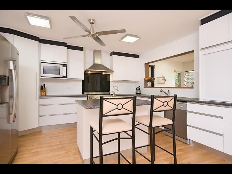 18 Batt Street, Clifton Beach QLD 4879