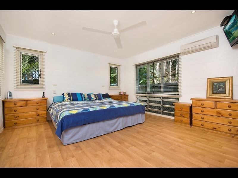 18 Batt Street, Clifton Beach QLD 4879