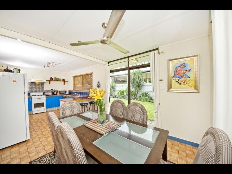 2 Alice Close, Woree QLD 4868