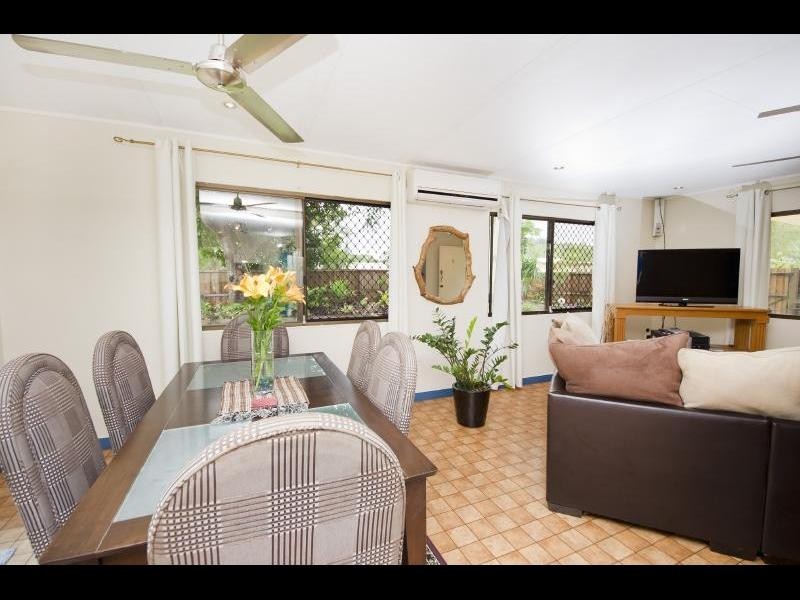 2 Alice Close, Woree QLD 4868