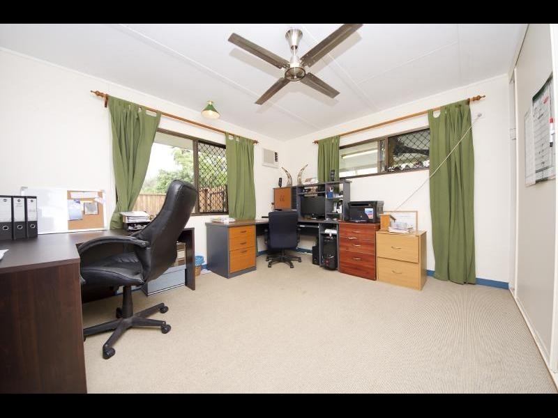 2 Alice Close, Woree QLD 4868