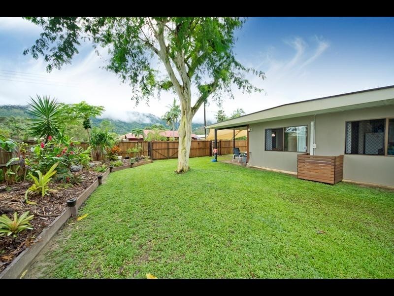 2 Alice Close, Woree QLD 4868