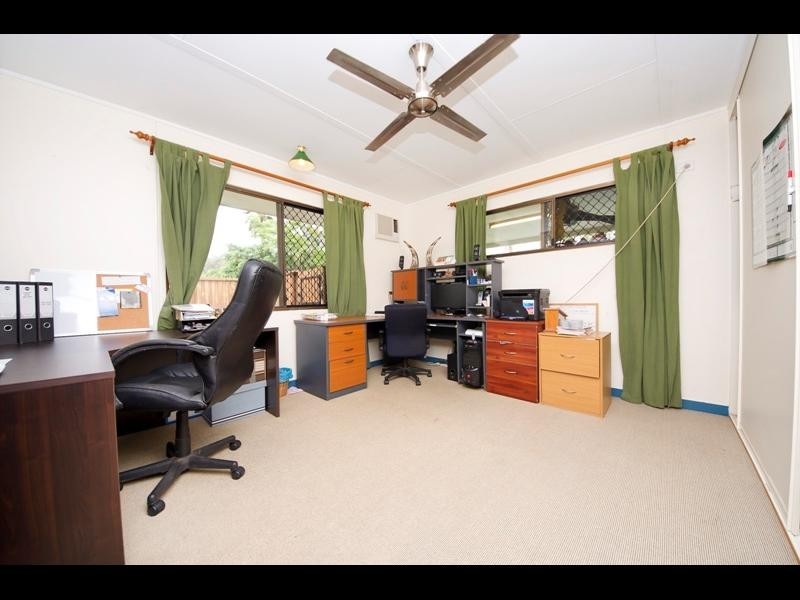 2 Alice Close, Woree QLD 4868