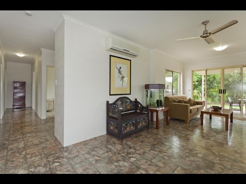 34 Mistletoe Close, Kamerunga QLD 4870