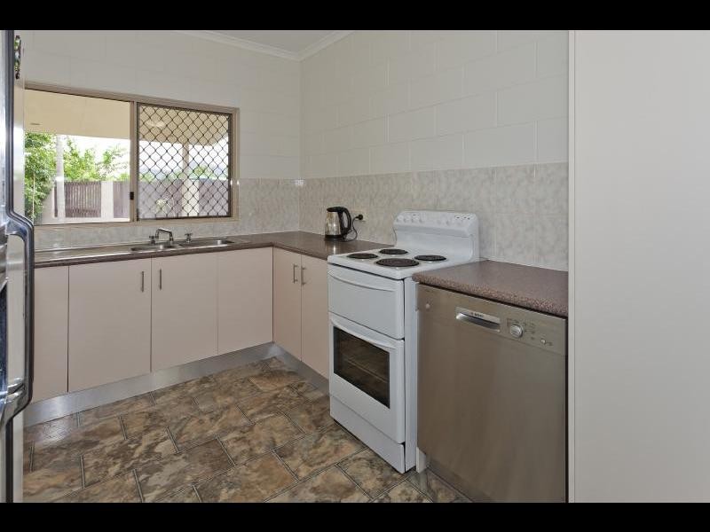 34 Mistletoe Close, Kamerunga QLD 4870