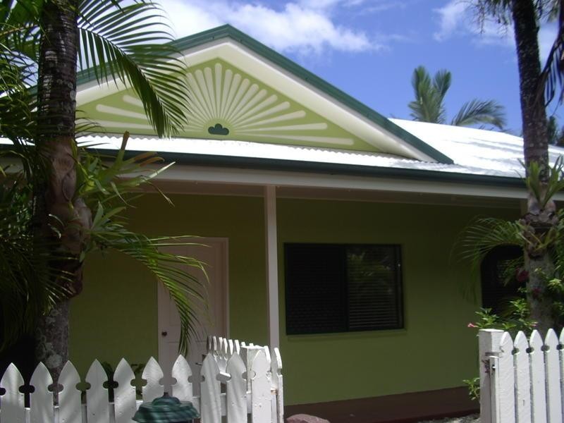 8 Saddle Mountain Road, Smithfield QLD 4878