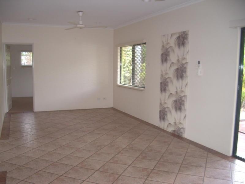 8 Saddle Mountain Road, Smithfield QLD 4878