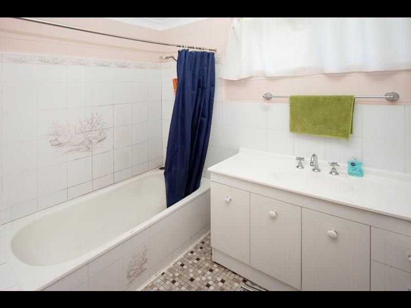 4/6 Crathern Close, Edge Hill QLD 4870