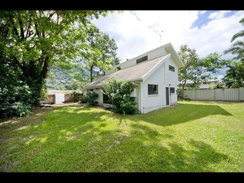 104 Irene Street, Mooroobool QLD 4870